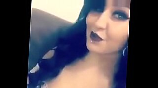 shooting cum in her ass and she push it back out