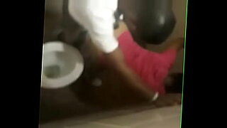 sunny leone sex piss in toilets vedios