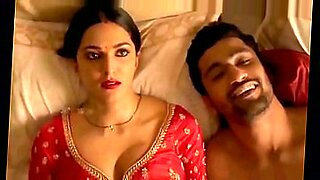 video of bollywood celebrity simple klaudia and anal kapoor