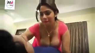 bhabhi and devar wala sexy video saree utha ke saree